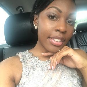 Meet your Posher, Devin